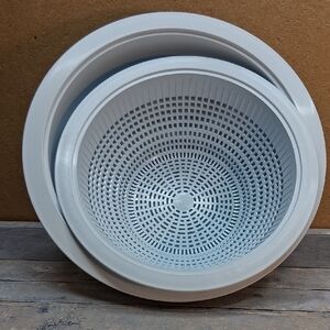 Pampered Chef 7 Inch Bowl and Collander Set (